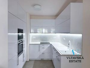 Pronájem bytu 2+kk, Praha - Karlín, Křižíkova, 53 m2