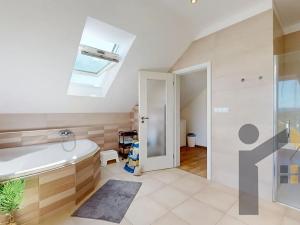 Prodej rodinného domu, Vinařice, 269 m2