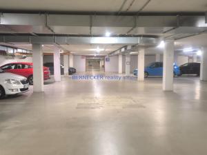 Prodej garážového stání, Hradec Králové - Pražské Předměstí, Haškova, 16 m2