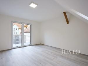 Pronájem bytu 2+kk, Třeboň - Třeboň II, Sokolská, 55 m2