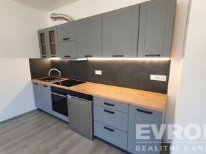 Prodej bytu 1+kk, Pardubice - Pardubičky, Východní, 35 m2