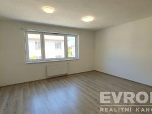 Prodej bytu 1+kk, Pardubice - Pardubičky, Východní, 35 m2