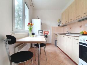 Prodej bytu 1+1, Olomouc - Holice, Slunečná, 38 m2