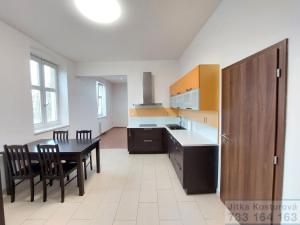 Pronájem bytu 2+1, Krnov - Pod Cvilínem, Opavská, 100 m2