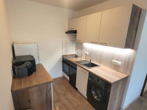Pronájem bytu 2+kk, Praha - Braník, Novodvorská, 42 m2
