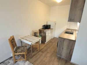 Pronájem bytu 2+kk, Praha - Braník, Novodvorská, 42 m2
