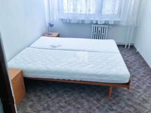Pronájem bytu 2+kk, Praha - Braník, Novodvorská, 42 m2