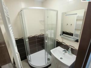 Pronájem bytu 2+kk, Praha - Braník, Novodvorská, 42 m2