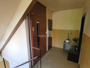 Pronájem bytu 2+kk, Praha - Braník, Novodvorská, 42 m2