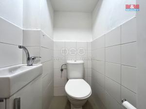 Pronájem obchodního prostoru, Zlín, Štefánikova, 35 m2