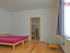 Pronájem bytu 4+1, Čáslav - Čáslav-Nové Město, Husova, 98 m2