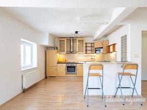 Pronájem bytu 2+kk, Praha - Holešovice, U průhonu, 73 m2