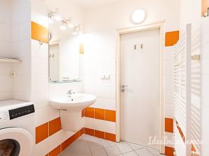 Pronájem bytu 2+kk, Praha - Holešovice, U průhonu, 73 m2