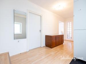 Pronájem bytu 2+kk, Praha - Holešovice, U průhonu, 73 m2