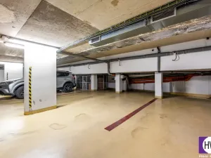 Prodej garážového stání, Praha, Nad motolskou nemocnicí, 13 m2