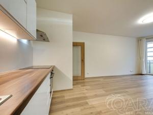 Pronájem bytu 2+kk, Praha, Mezi vodami, 58 m2