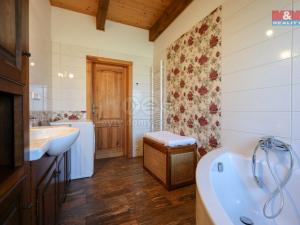 Prodej rodinného domu, Černá Voda, 180 m2