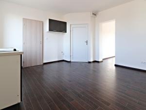 Pronájem bytu 2+kk, Kladno - Kročehlavy, Nad Vápenkami, 39 m2