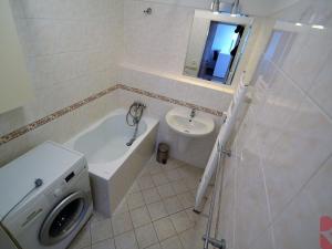 Pronájem bytu 2+kk, Praha - Záběhlice, Ve slatinách, 45 m2