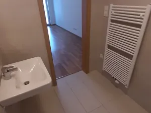 Pronájem bytu 2+kk, Praha - Strašnice, Zvěřinova, 61 m2