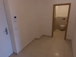 Pronájem bytu 2+kk, Praha - Strašnice, Zvěřinova, 61 m2