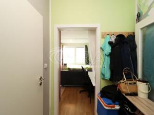 Prodej bytu 1+kk, Praha - Hloubětín, Nademlejnská, 26 m2