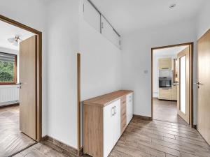 Prodej bytu 3+1, Býchory, 72 m2