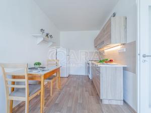 Prodej bytu 2+kk, Kladno - Kročehlavy, Švýcarská, 43 m2