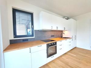 Pronájem bytu 3+kk, Praha - Stodůlky, Bělohlávkova, 74 m2
