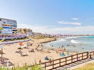 Prodej bytu 3+kk, Torrevieja, Španělsko, 66 m2