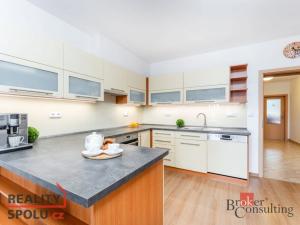 Prodej bytu 3+kk, Praha - Modřany, Semická, 92 m2