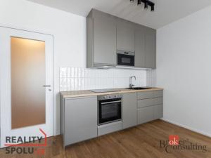 Pronájem bytu 1+kk, Praha - Holešovice, U průhonu, 32 m2