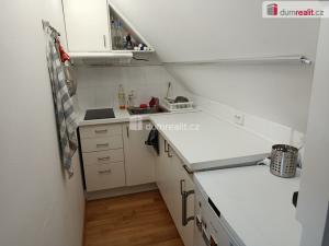 Pronájem bytu 2+kk, Praha - Smíchov, Pod hájem, 50 m2