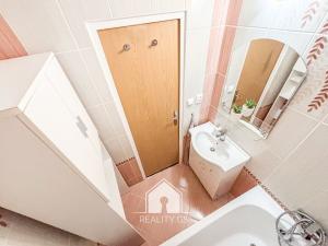 Prodej bytu 3+1, Bohušovice nad Ohří, Zahradní, 69 m2