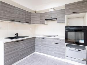 Pronájem bytu 3+kk, Praha, Štúrova, 67 m2