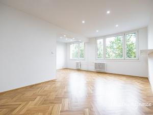 Pronájem bytu 3+kk, Praha, Štúrova, 67 m2