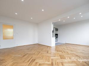 Pronájem bytu 3+kk, Praha, Štúrova, 67 m2