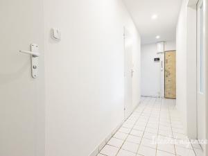 Pronájem bytu 3+kk, Praha, Štúrova, 67 m2