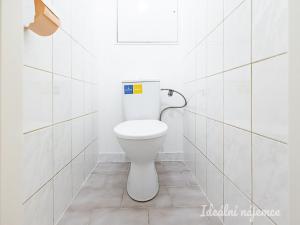 Pronájem bytu 3+kk, Praha, Štúrova, 67 m2