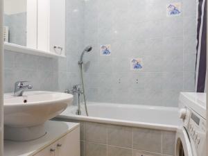 Pronájem bytu 2+1, Praha - Žižkov, Pod lipami, 56 m2