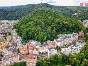 Prodej bytu 5+1, Karlovy Vary, Zámecký vrch, 365 m2