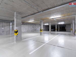 Pronájem garážového stání, Plzeň, Stehlíkova, 12 m2