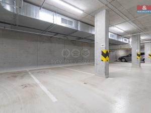 Pronájem garážového stání, Plzeň, Stehlíkova, 12 m2