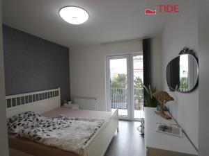 Pronájem bytu 2+kk, Praha - Strašnice, Štěchovická, 61 m2