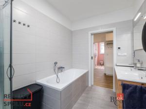 Prodej bytu 4+kk, Vochov, 88 m2