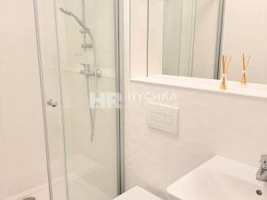 Pronájem bytu 1+kk, Praha - Vysočany, Poděbradská, 20 m2