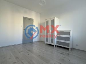Pronájem bytu 3+1, Praha - Hloubětín, Poděbradská, 68 m2