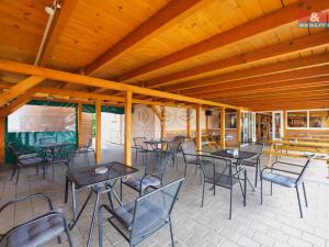 Prodej restaurace, Chropyně, Hanácké náměstí, 249 m2