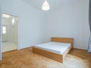 Pronájem bytu 2+1, Praha, Na Švihance, 64 m2