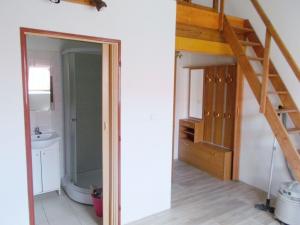 Pronájem atypického bytu, Česká Lípa, 42 m2